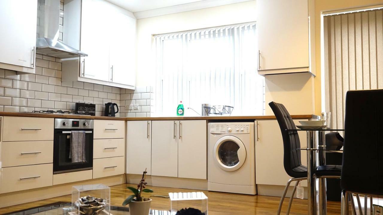 Heathrow Ensuite Rooms- Auto Check In Londres Exterior foto